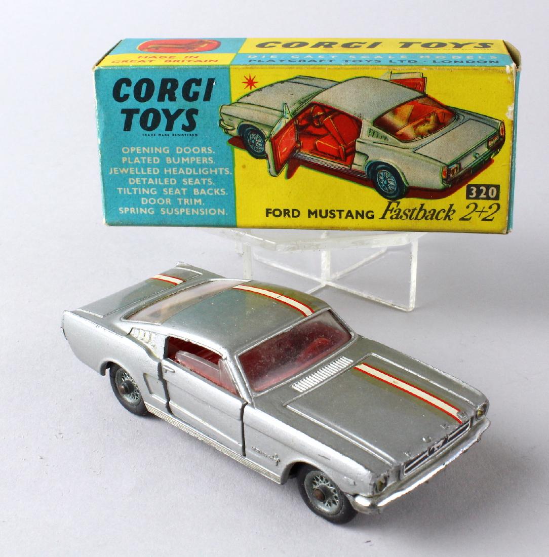 Corgi Ford Mustang Fastback #320 in Box (1 of 4)