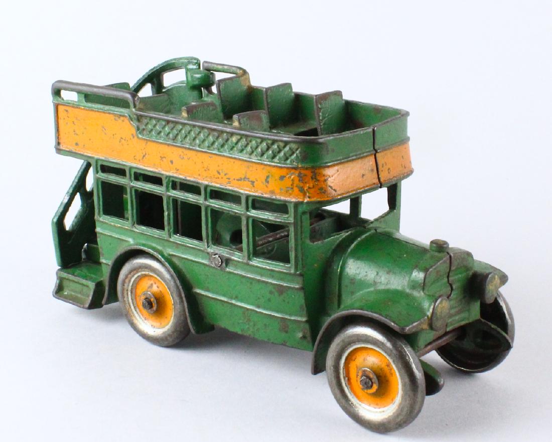 Arcade Cast Iron Double Decker Bus (1 of 5)