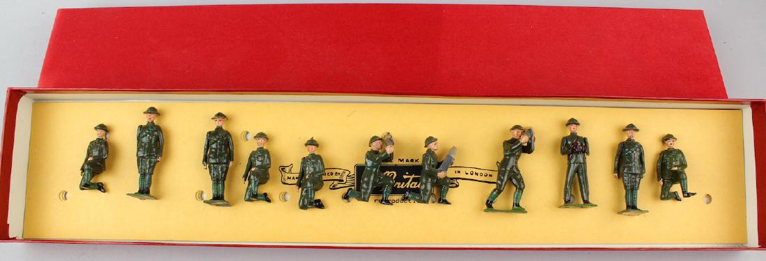 Britains The Royal Artillery #1730: Britains The Royal Artillery #1730. Britains Set with reproduction R.O.A.N Box.