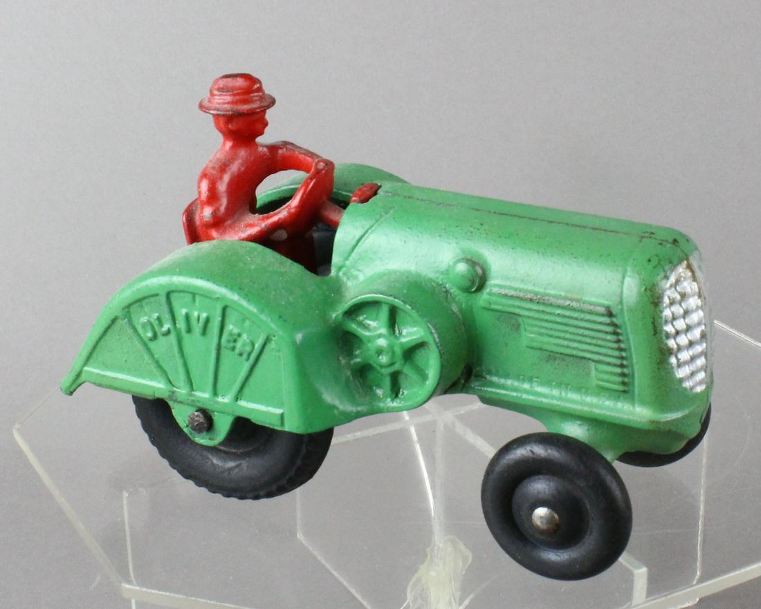 Hubley Oliver Tractor: Hubley cast iron Oliver Tractor, excellent condition. 5 1/4 inches long.