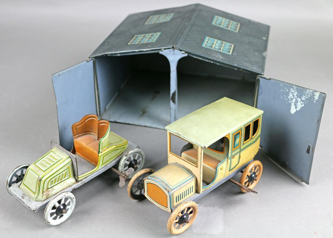 Bing German Tin Car and Garage Set: Bing Garage and Cars, tin ltho Germany 9x5.