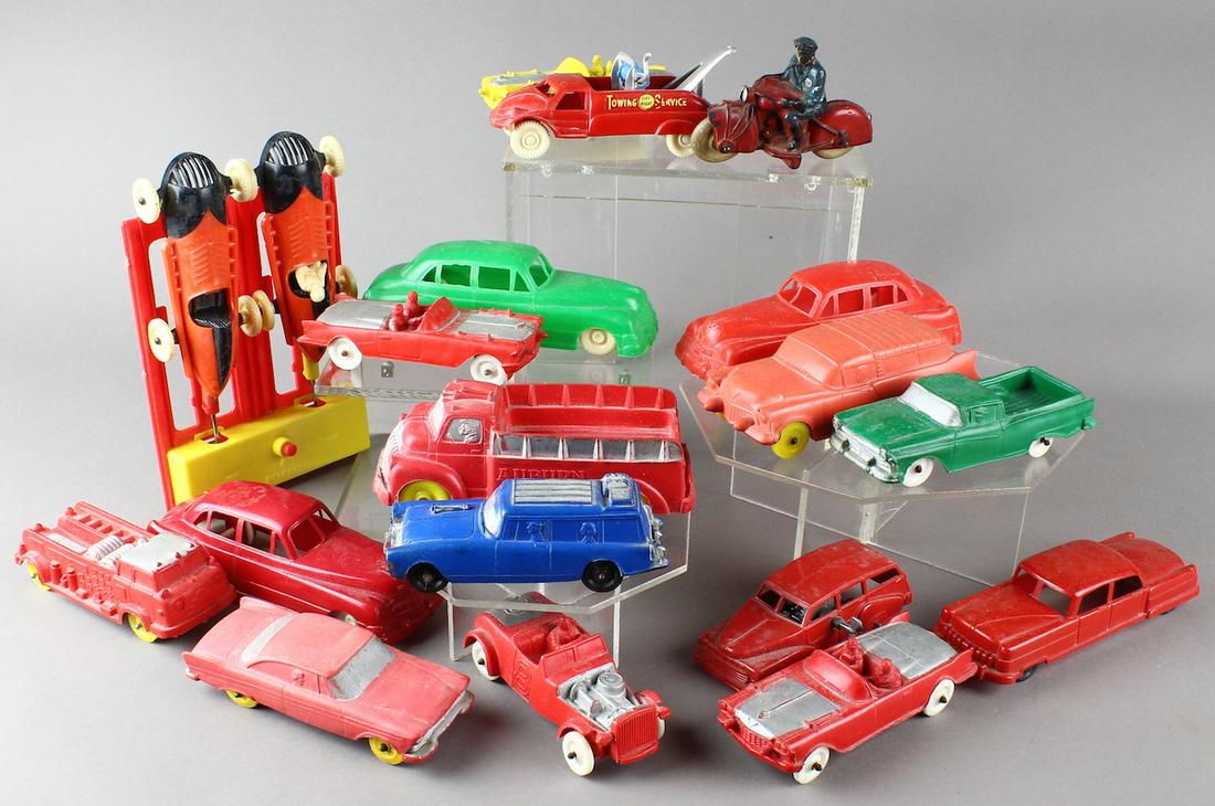 1950 Rubber & Plastic Car Collection: Auburn and others and racer launcher toy cars and motorcycle. Nice lot!