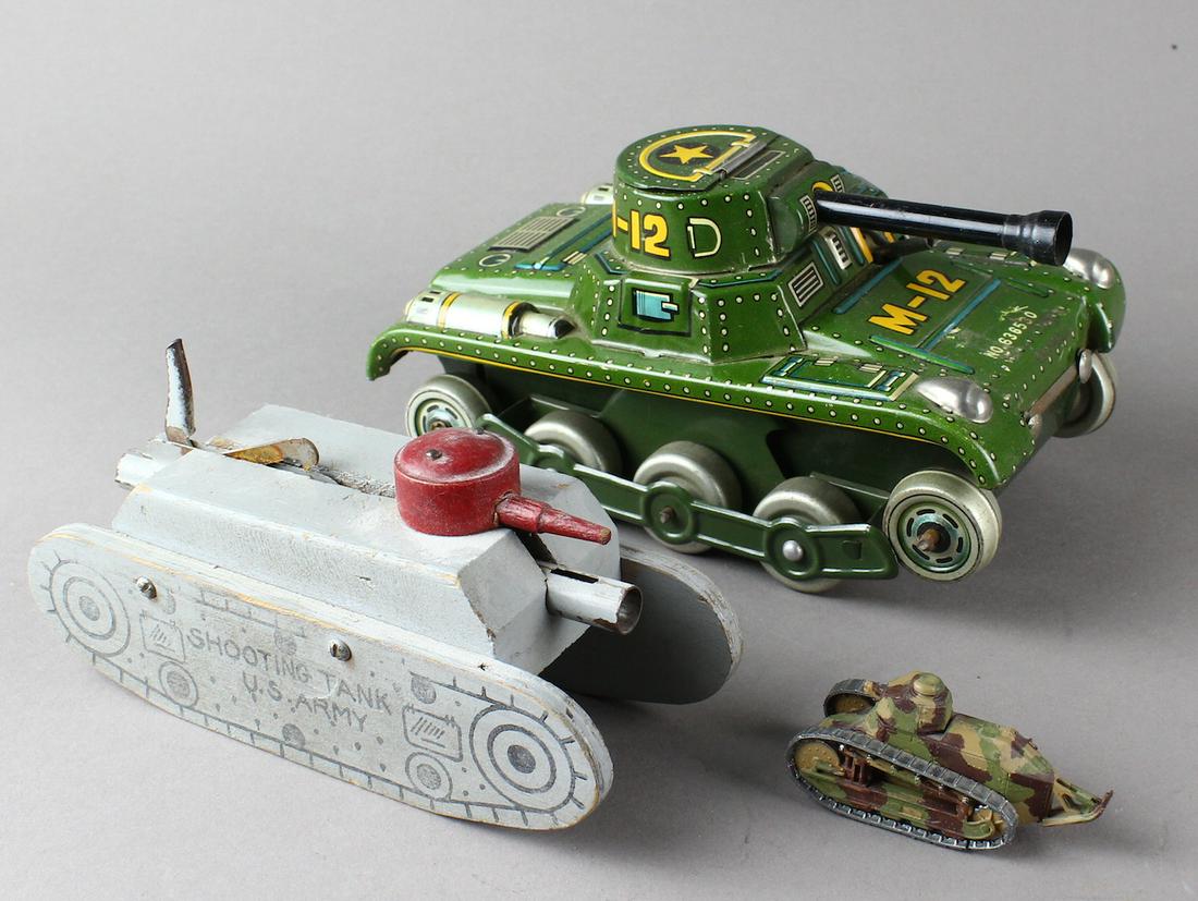 Keystone Tank & Wind Up Tank: Keystone wooden & Japan tin early Wind Up Tank.