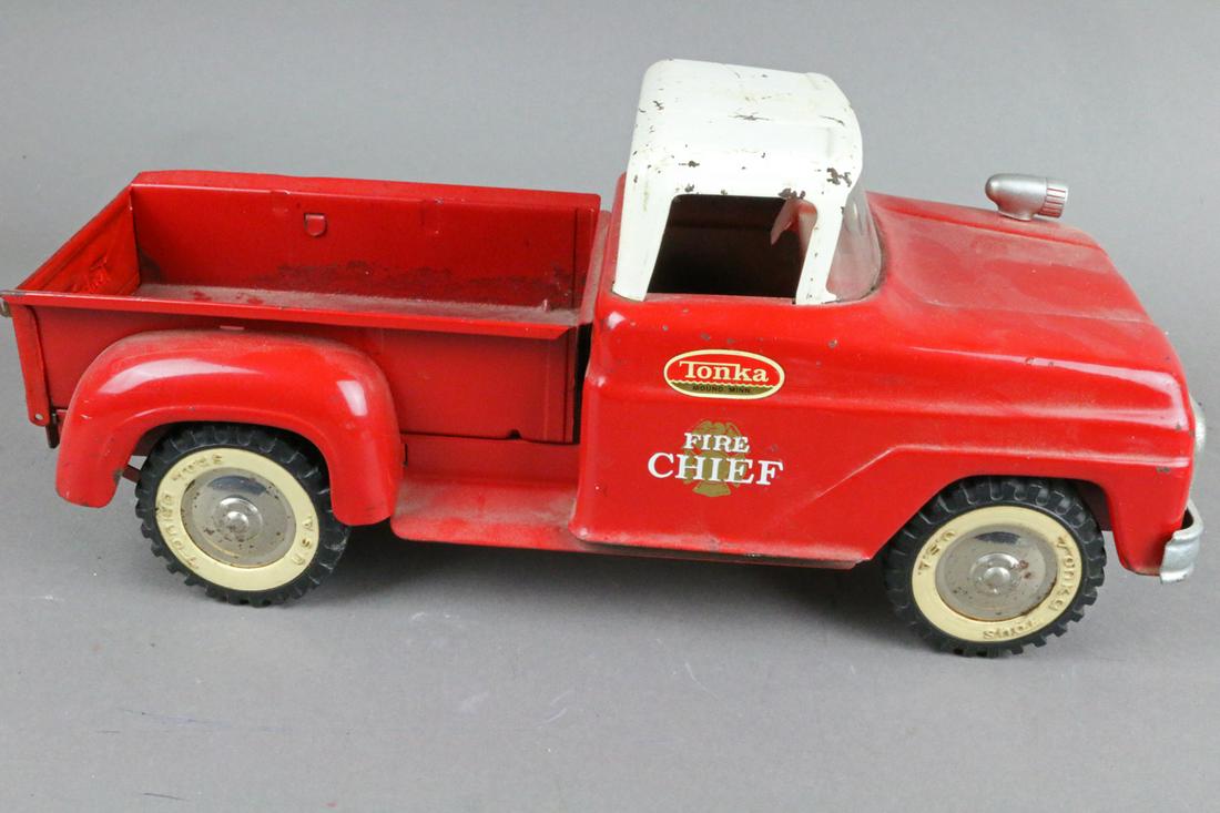 Tonka Fire Chief Truck: Tonka Fire Chief Truck pressed steel 12 inches