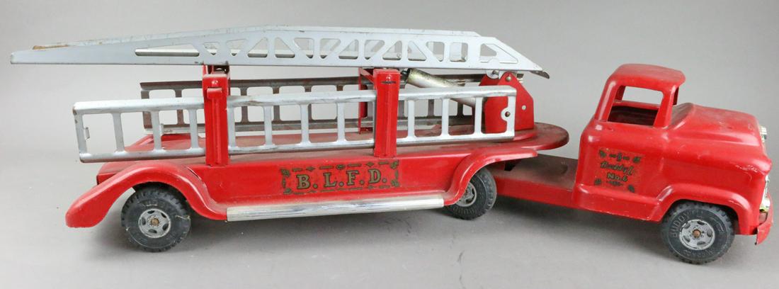 Buddy L Ladder Truck: Buddy L Ladder Truck pressed steel