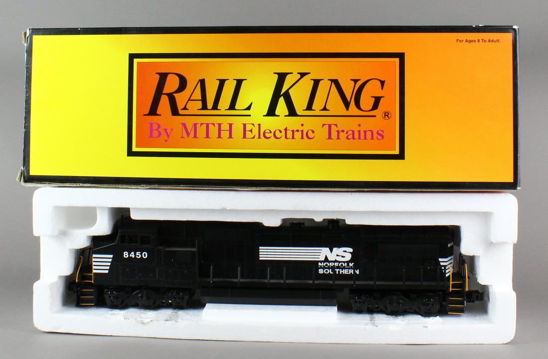 MTH Rail King Norfolk Southern Diesel 8450 in Box: Rail King Norfolk Southern Diesel 8450 in Box