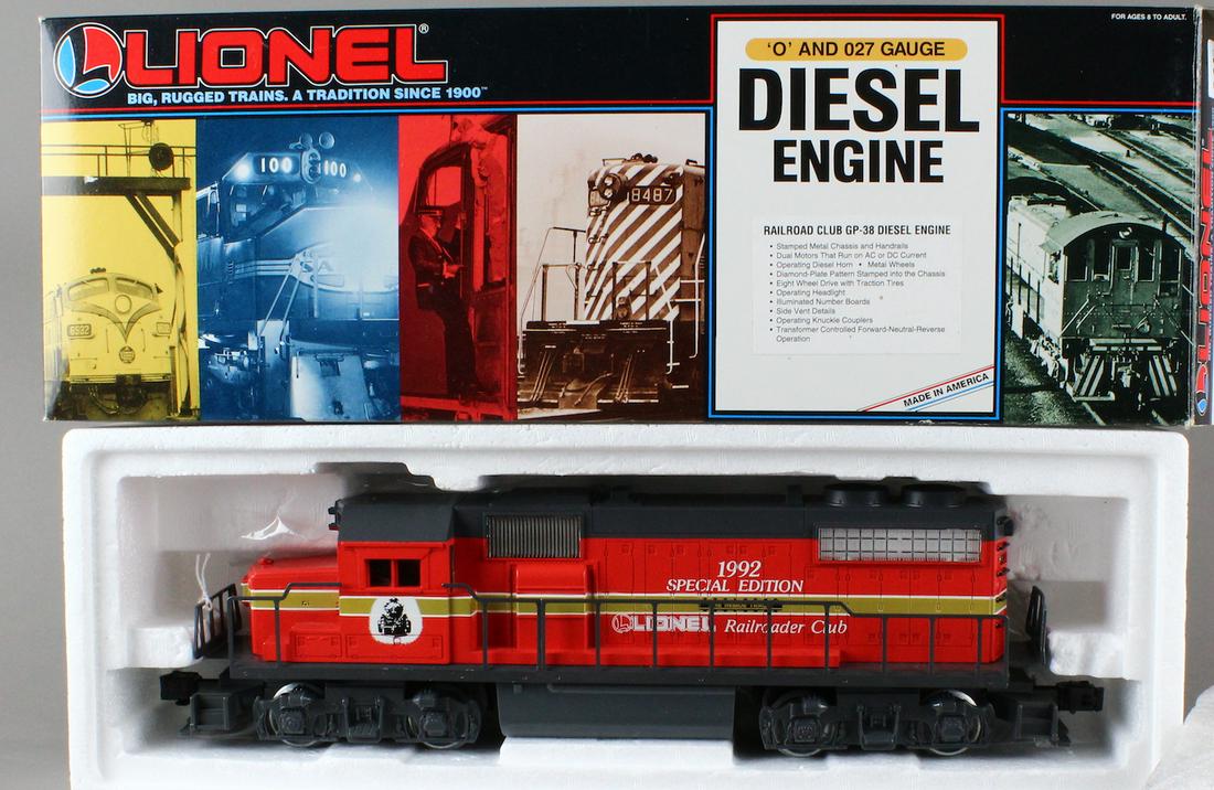 Lionel RR Club GP-38 Diesel Engine (1 of 3)