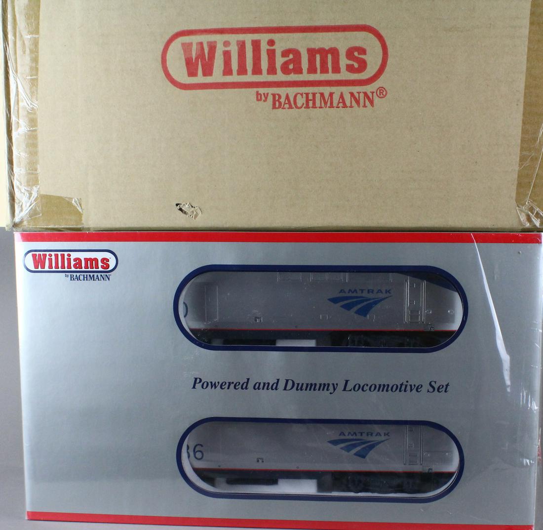 Williams Amtrak Diesel & Dummy Locomotive Set in Box (1 of 4)