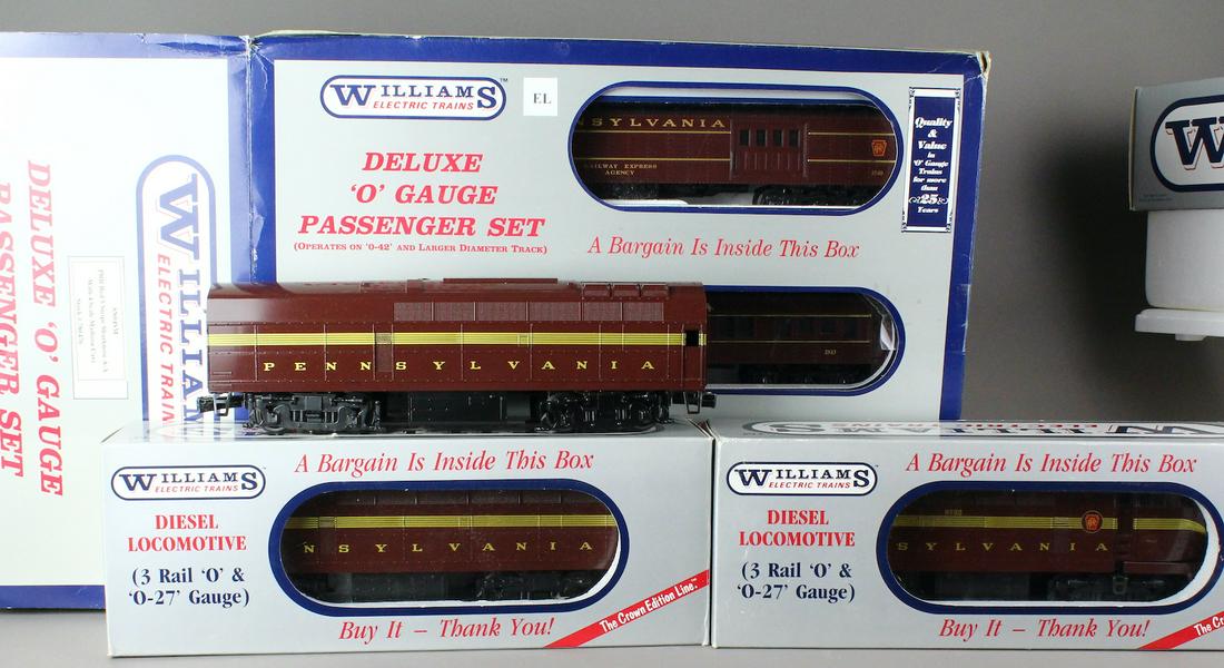 Williams Deluxe PRR Set Diesel & Extra AB Units (1 of 6)