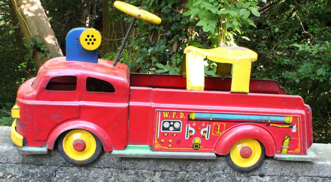 Wyandotte Ride on Fire Truck (1 of 3)