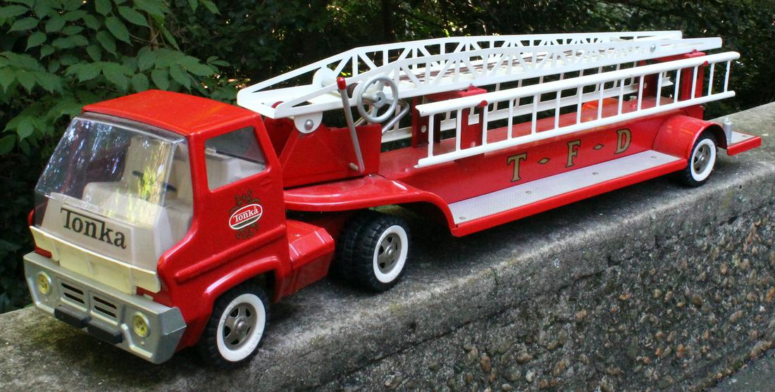Tonka Fire Dept. Fire Engine (1 of 3)