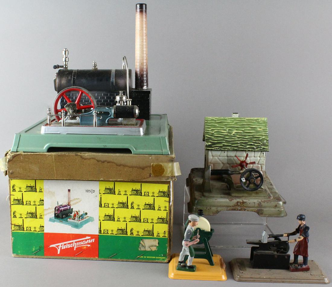 Fleischmann German Steam Engine in Box & Pump House & (1 of 3)