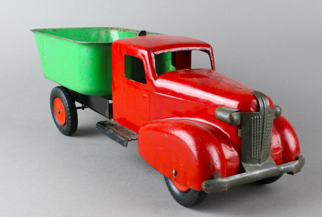Streamlined Deco Wyandotte Dump Truck (1 of 6)