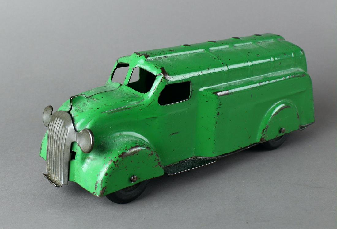 Wyandotte Pressed Steel Large Oil/Gas Tanker (1 of 4)