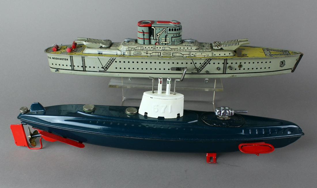 Marx Tin Battleship & Japan SS Nautilus Submarine (1 of 5)