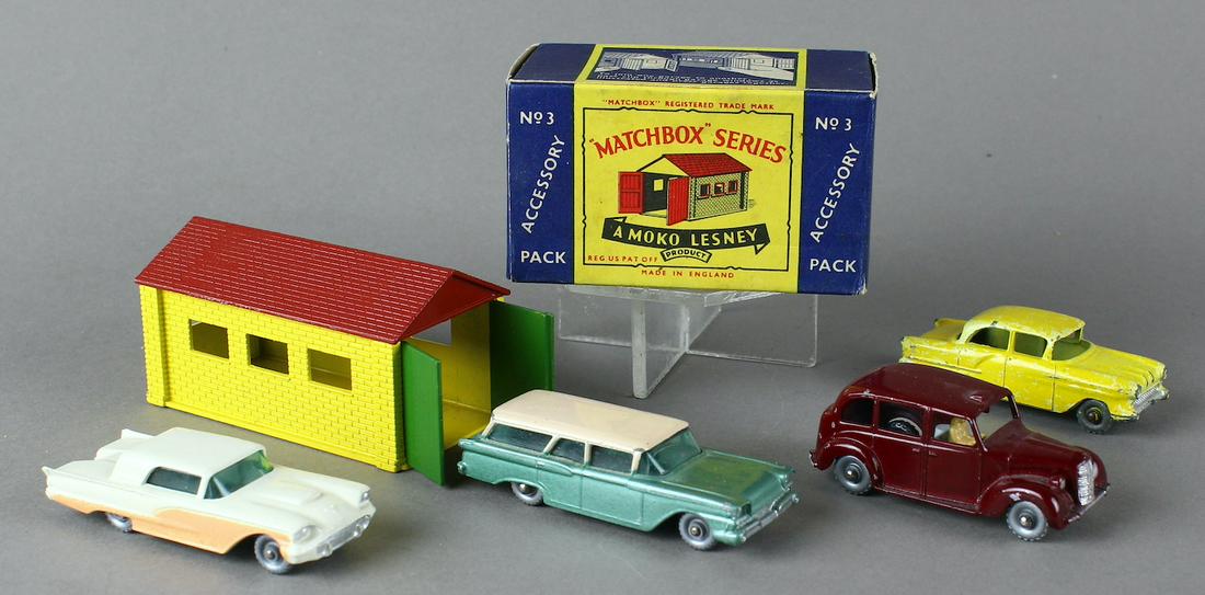 Matchbox Moko Lesney Grey Wheels and Mint Garage in Box (1 of 3)