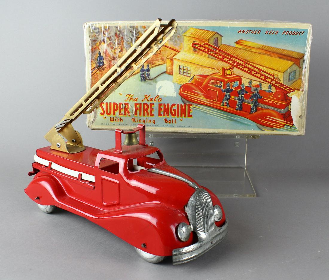 Kelo Pressed Steel Super Fire Engine in Box (1 of 6)