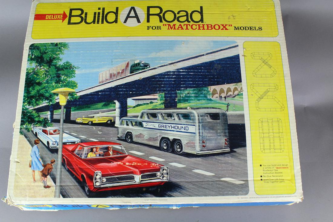 Matchbox Build a Road Set in Box (1 of 6)