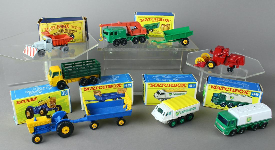 Matchbox Tractor & Trucks in Box (1 of 5)