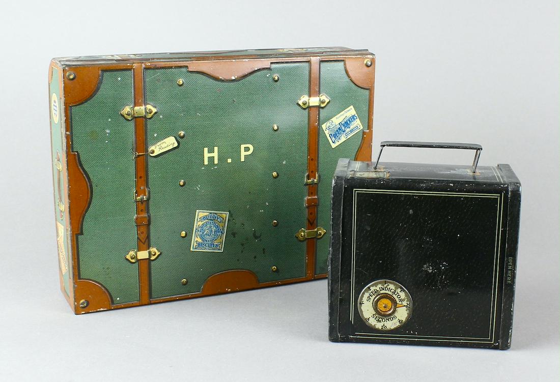 Box Camera & Suitcase Biscuit Tins Huntley & Palmer (1 of 4)