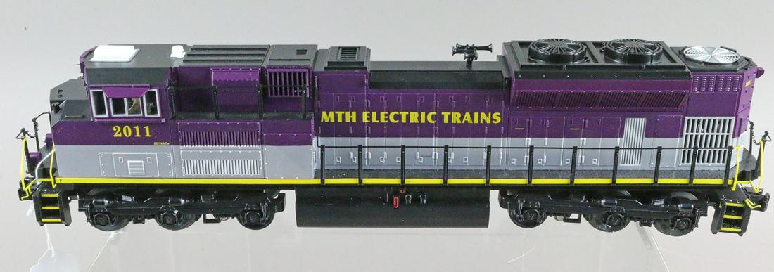 Rail King SD7Ace Diesel In Box (1 of 3)