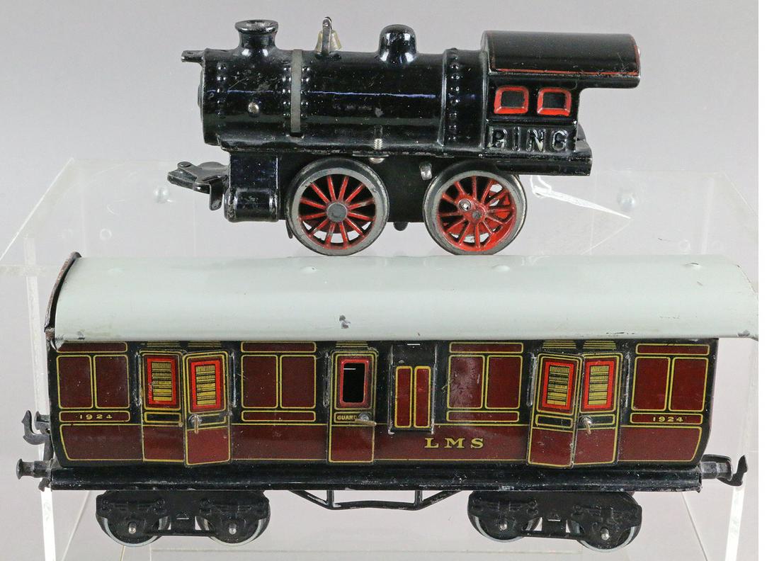 Bing No 1012T Cast Iron Clockwork Engine & Brake Coach (1 of 2)