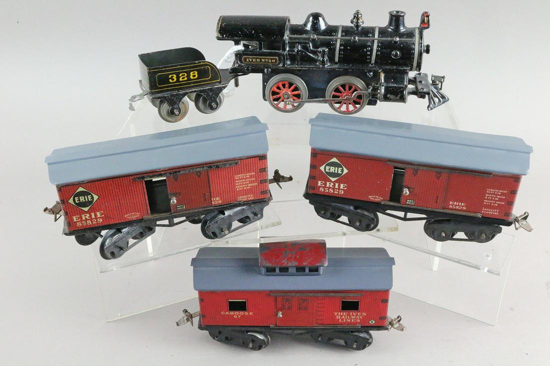 Ives No 20 Loco and Car Lot (1 of 2)