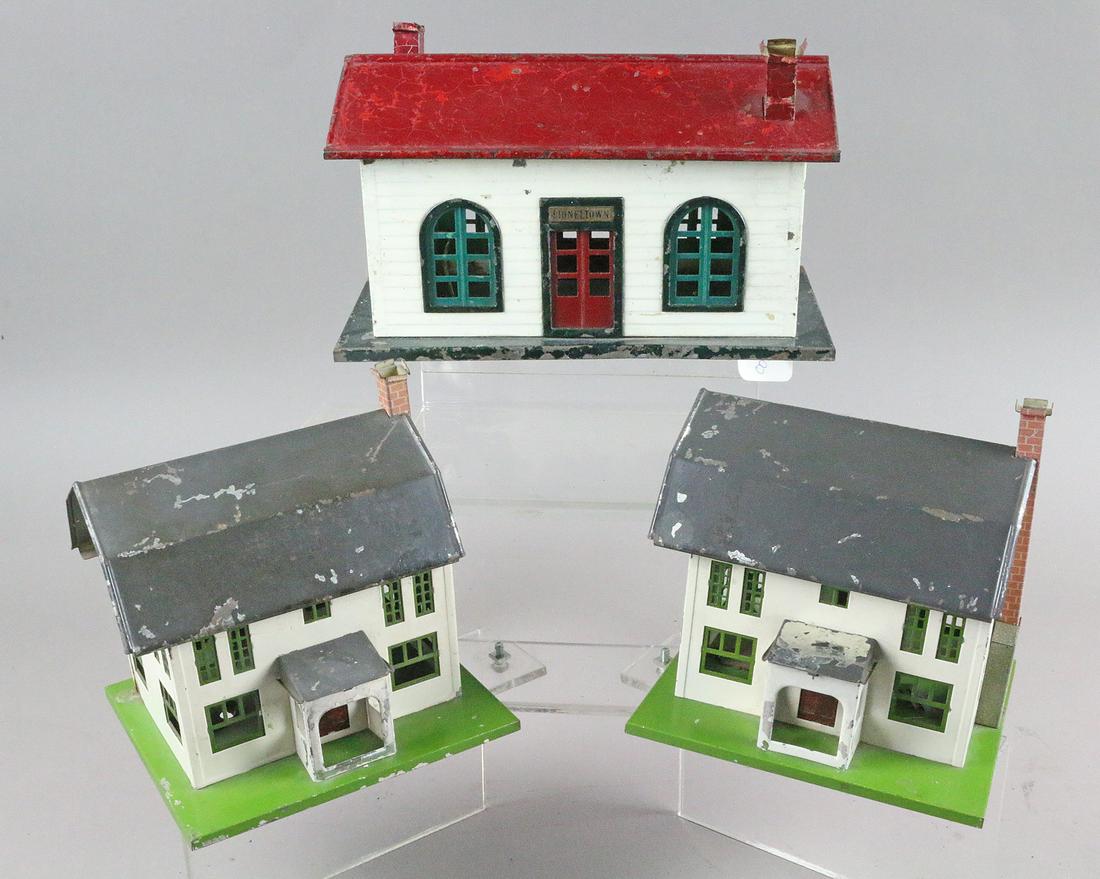 Lionel No 127 Station Lot (1 of 2)