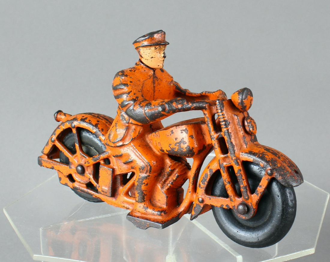 Hubley Cast Iron Motorcycle Patrol Cop: Hubley Cast Iron Motorcycle Patrol Cop. 6 1/2 inches long, original paint.