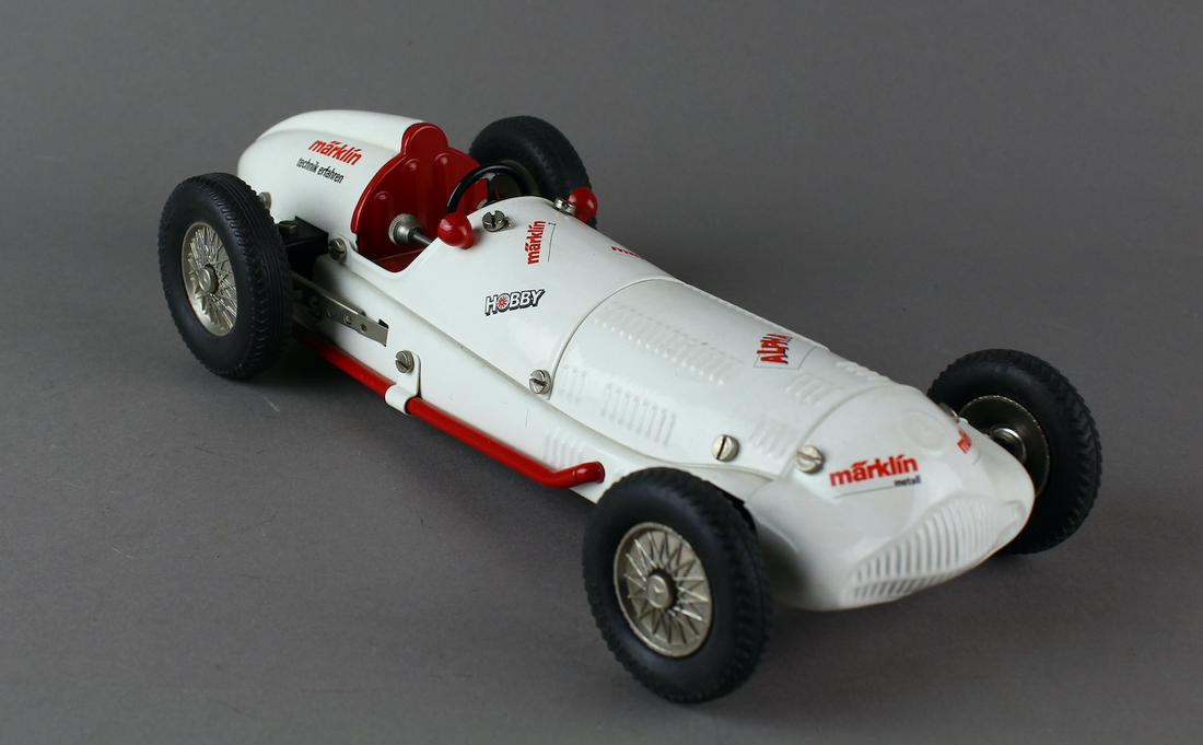 Marklin Mercedes Racer Clockwork Wind: Marklin Mercedes Racer Build Race Car wind up. Pristine with differential drive train c. 1990.