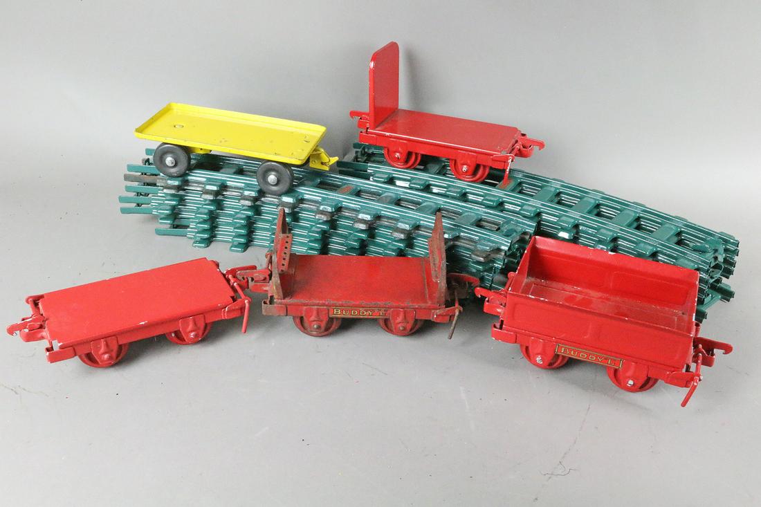 Buddy L Pressed Steel Train Cars& Track: Buddy L Train Cars, with original track. En Suite with previous lot.