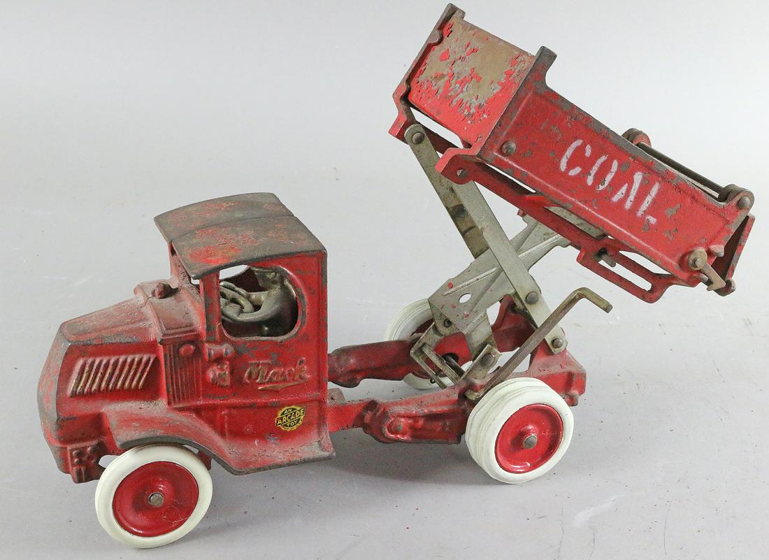 Arcade Cast Iron Coal Truck: Arcade Cast Iron Coal Truck