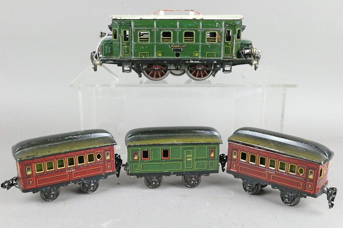 Marklin Train Set: Marklin Train Set, loco, three cars