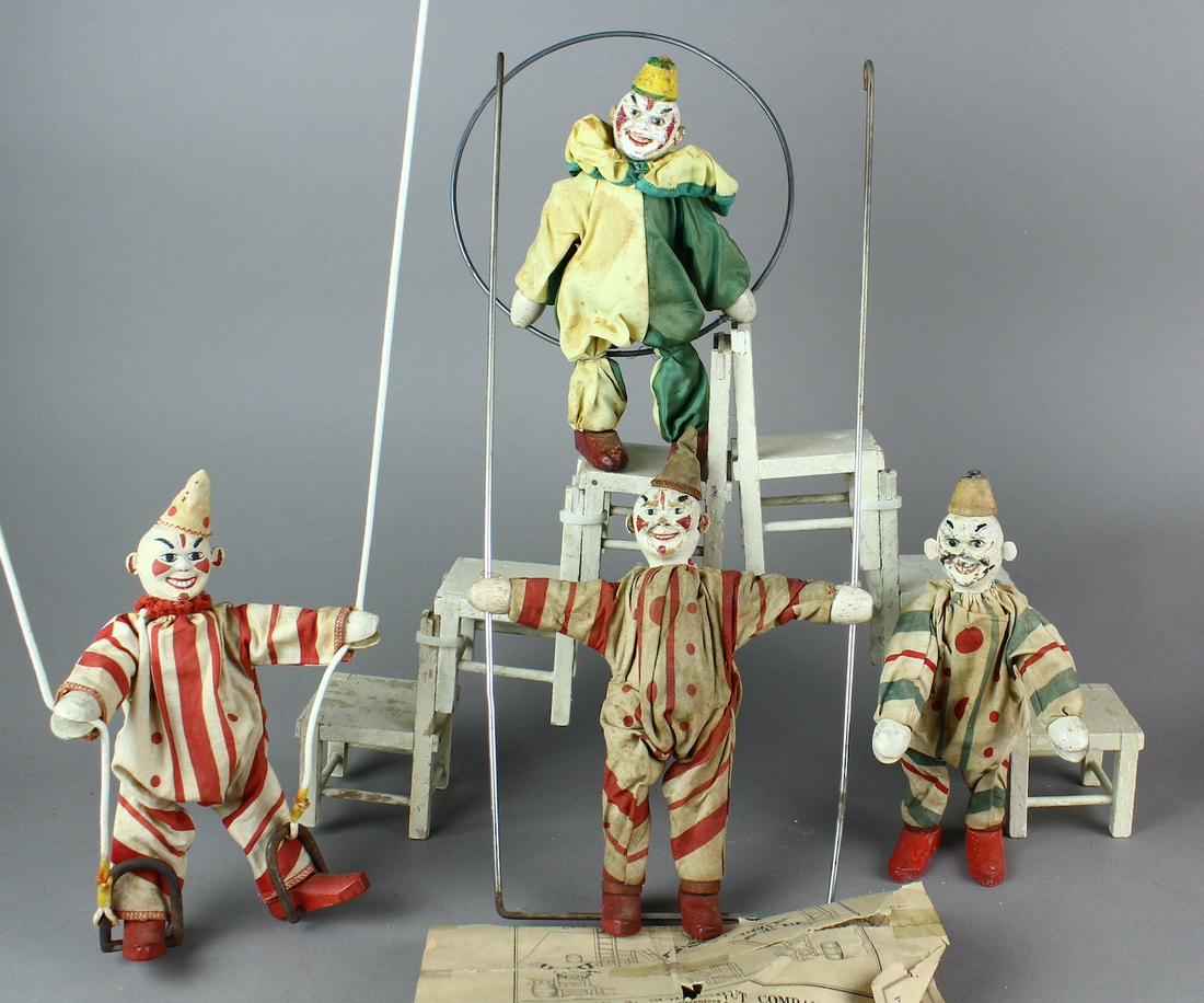 Schoenhut Circus Clowns with Chaircase: Schoenhut Circus Clowns with Chaircase
