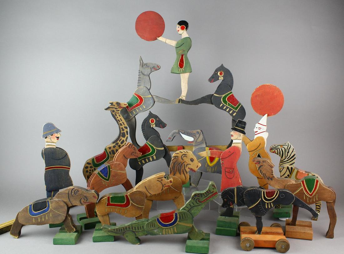 Fantastic Rare Mitchell Pull Apart Circus 1930s: 1930s Made in Philadelphia wooden Pull-A-Part Animal Circus. All original with nearly all the pieces. Limitless set up situations. Art Deco style trapeze woman measures 10 inches tall, display in phot