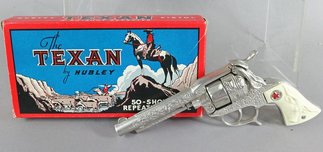 Hubley Cast Iron Texan Cap Gun In Box: Hubley Cast Iron Texan Cap Gun In Box