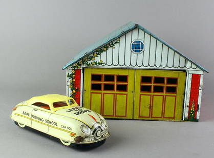 Marx Tin Driving School Car & Garage: Louis Marx Tin Driving School Car & Garage. Car not running.