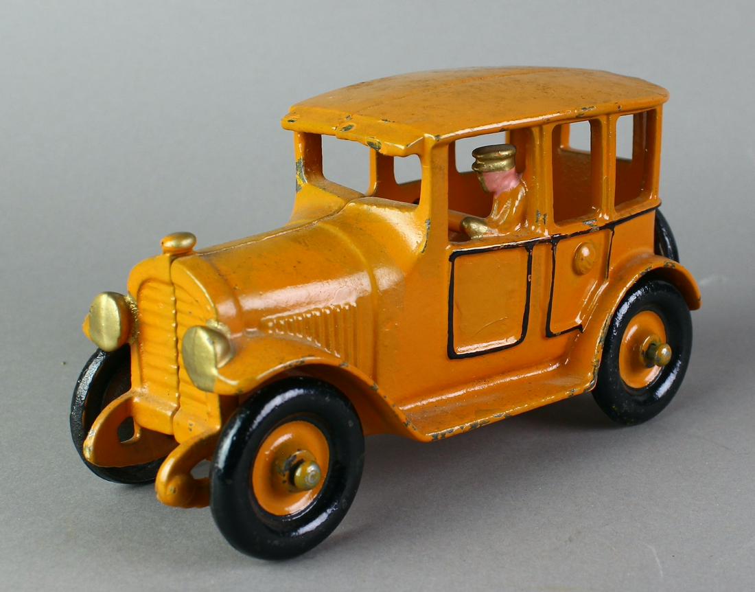 Hubley Taxi Sedan with Integral Driver (1 of 5)