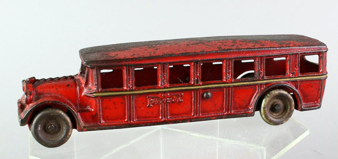 Arcade Cast Iron Fageol Bus (1 of 4)