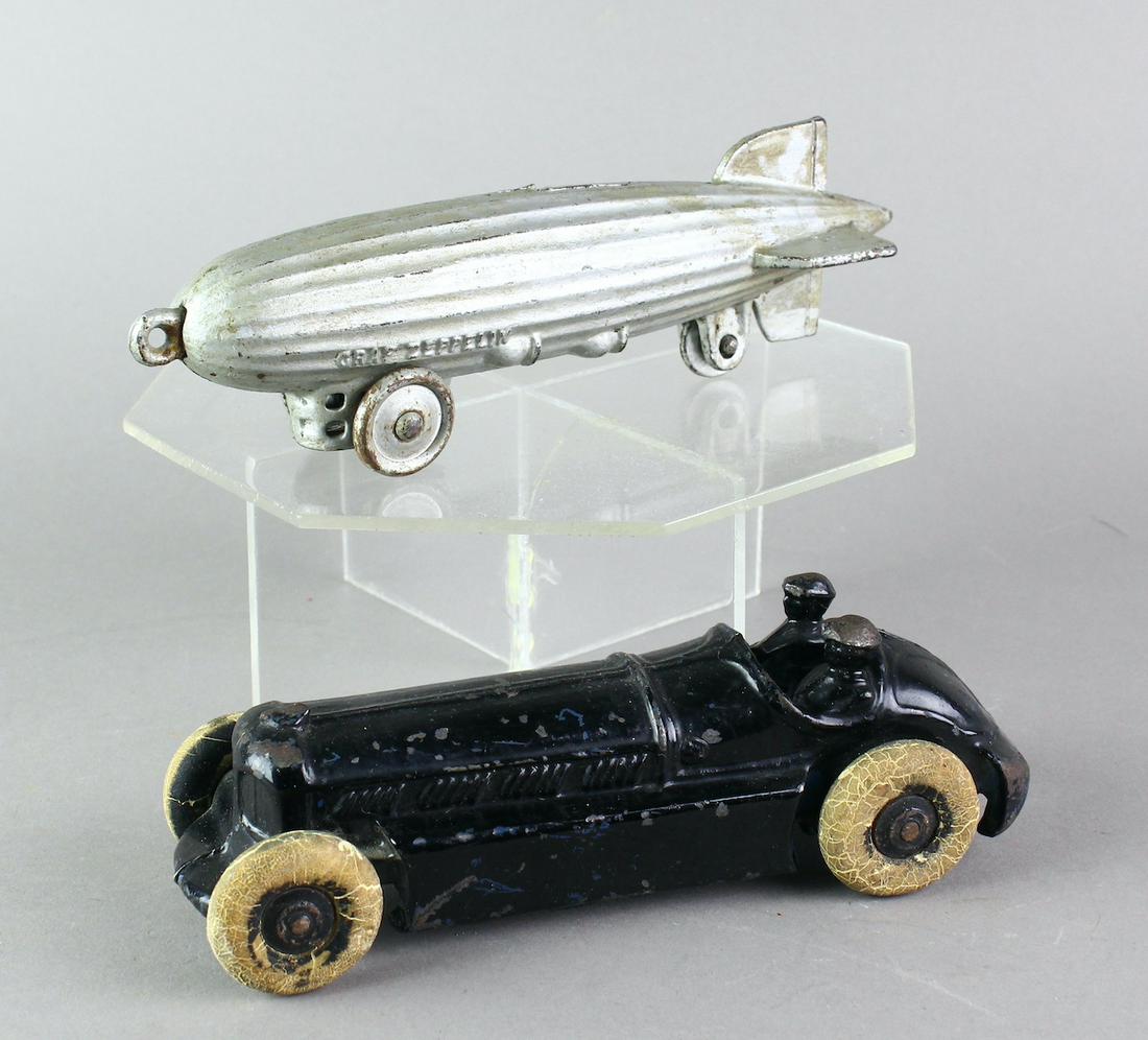 Williams Graf Zeppelin on Wheels Bank & Race Car (1 of 4)