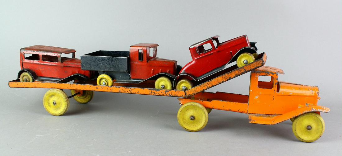 Wyandotte Pressed Steel Auto Transport Toy (1 of 3)