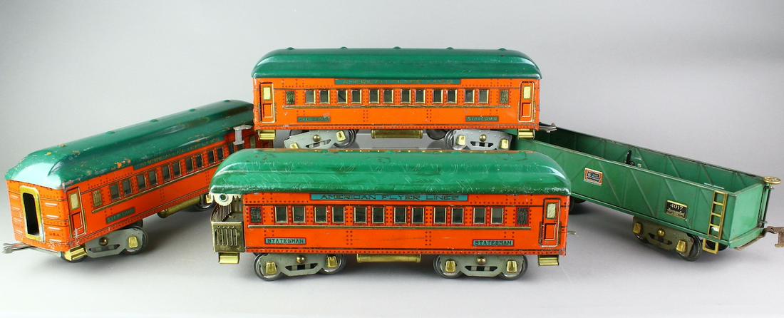 American Flyer Statesman Cars & Coal Car Stnd G: American Flyer Statesman Cars & Coal Car/Freight car 4017. Four Standard Gauge original cars ready for a 4654 or 4684 loco.
