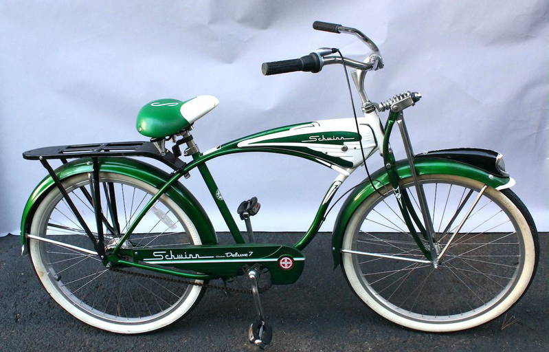 Schwinn Deluxe Mens Bicycle
