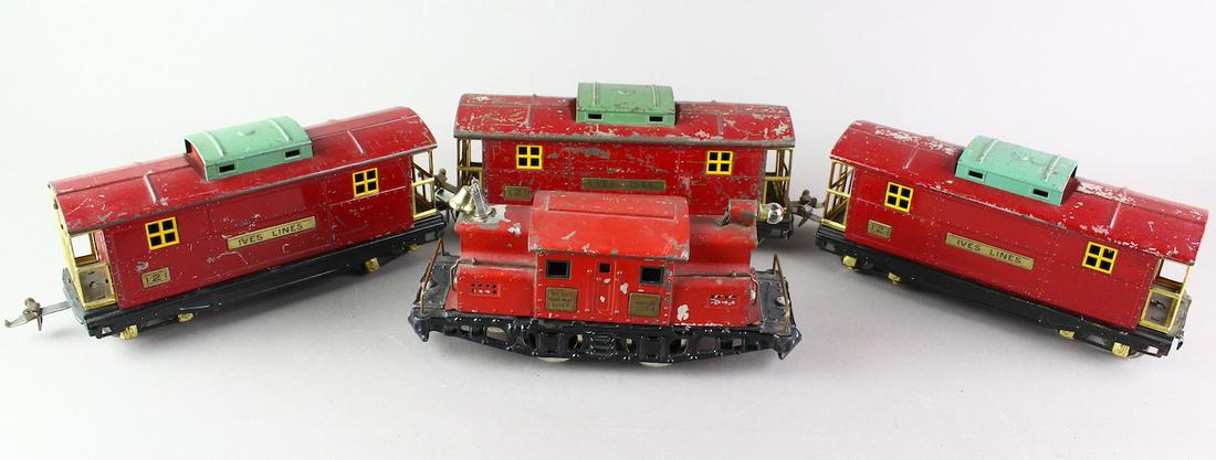 Ives 3254 Locomotive & Caboose 121: Ives 3254 Locomotive & 3 Cabooses #121.