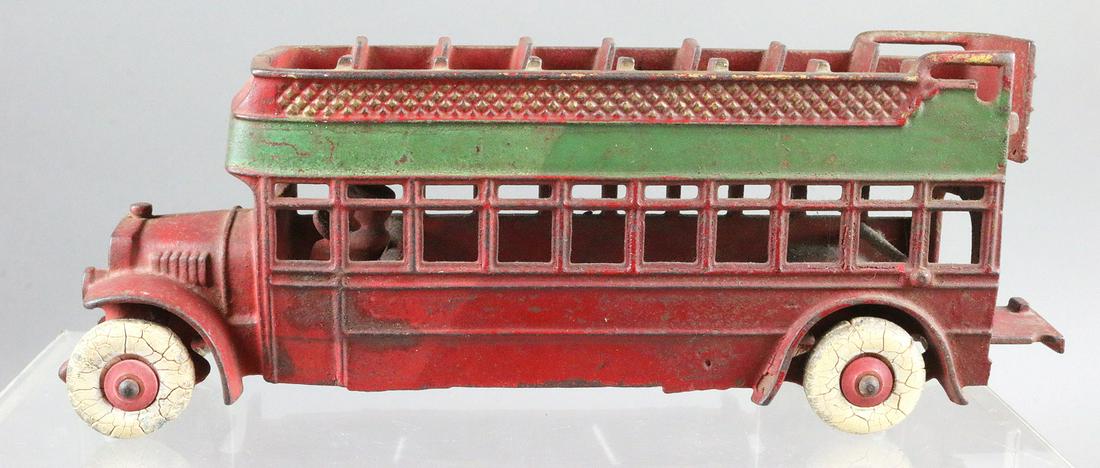 Kenton Double Decker Cast Iron Bus 12 Inches: Kenton Double Decker Cast Iron Bus 12 Inches, damage to stairs