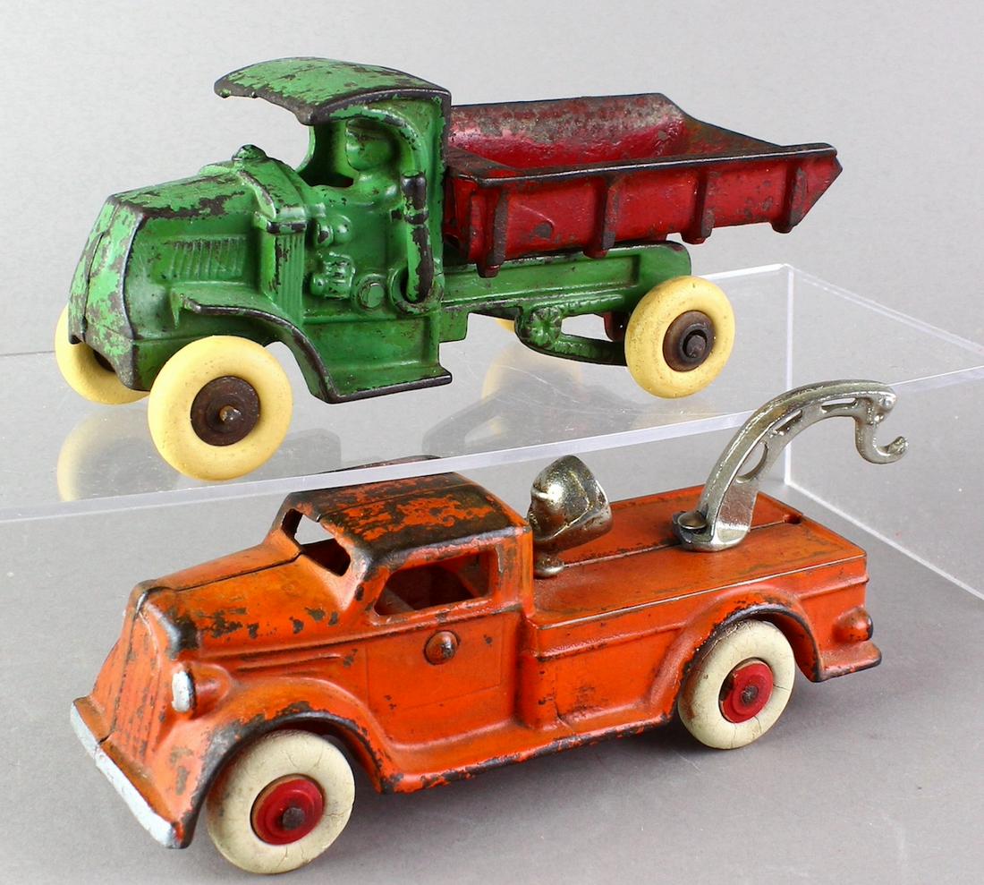 Cast Iron Wrecker & Hubley Dump Truck (1 of 3)