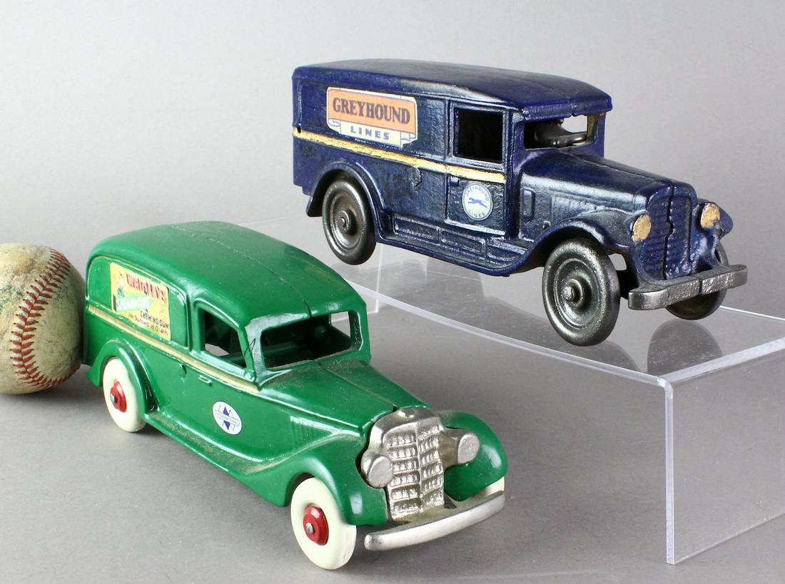 Arcade & Thomas Cast Iron Delivery Trucks (1 of 6)