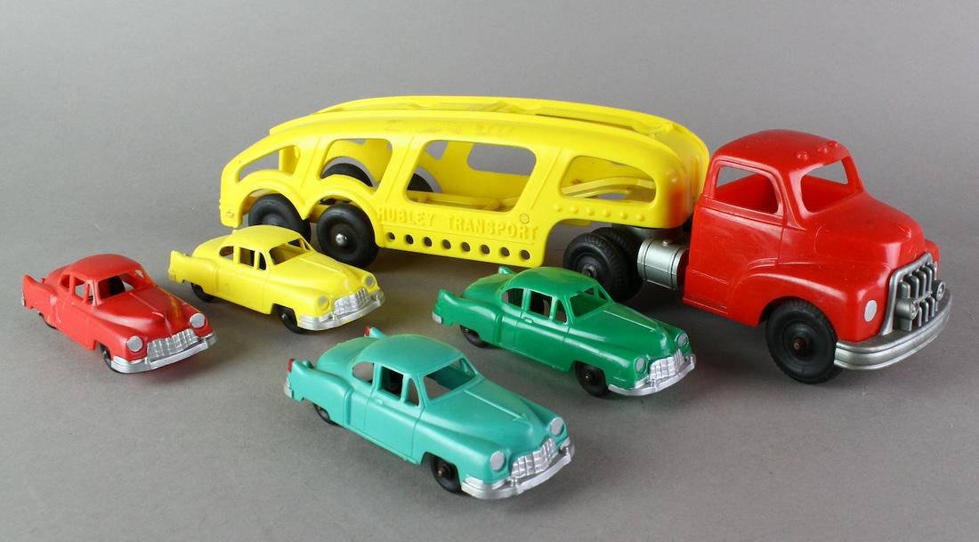 Hubley Car Carrier Truck & 4 Cars (1 of 2)