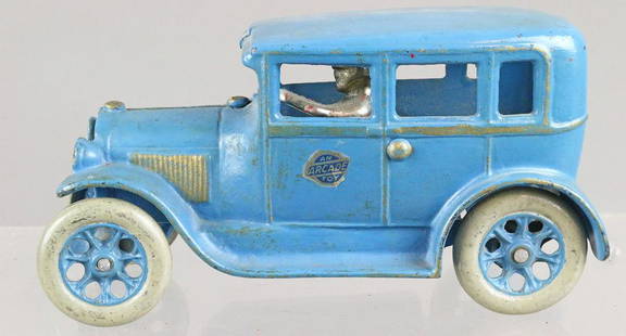 Arcade Cast Iron Sedan: Arcade Cast Iron Sedan, 7 inches restored