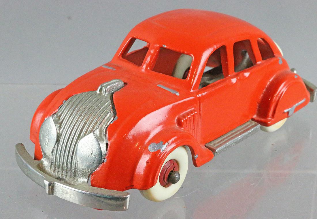 Hubley Airflow Large Cast Iron Sedan (1 of 3)